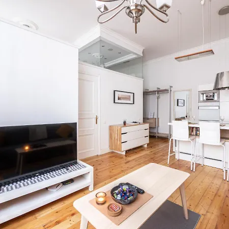 Design Meets Comfort - Prestigious City Center 아파트