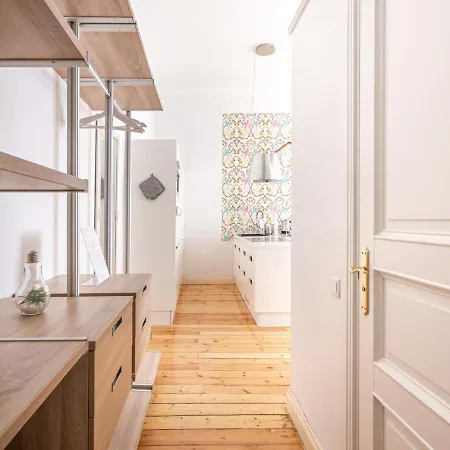 Design Meets Comfort - Prestigious City Center Appartement